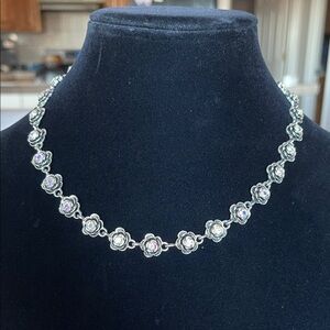 Elegant Silver Floral Necklace